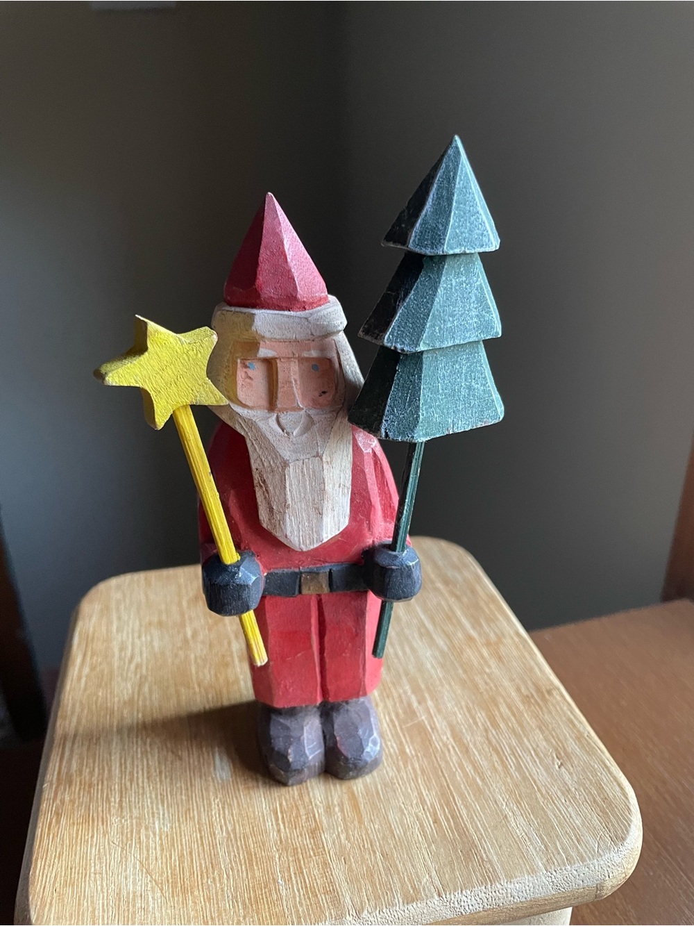 Folk Art Hand carved Santa Claus Figure 6"
